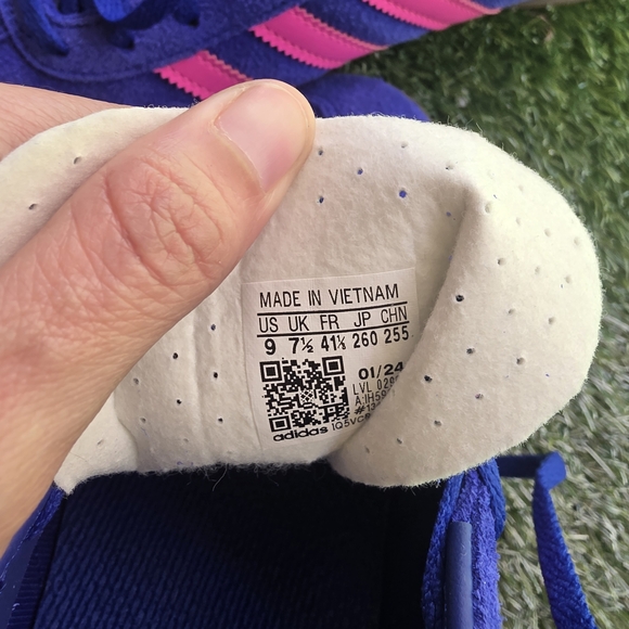 Adidas Women's Blue and Pink Sneakers - Picture 7 of 7